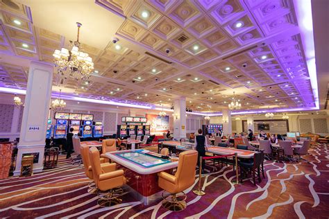 Royal International Club .